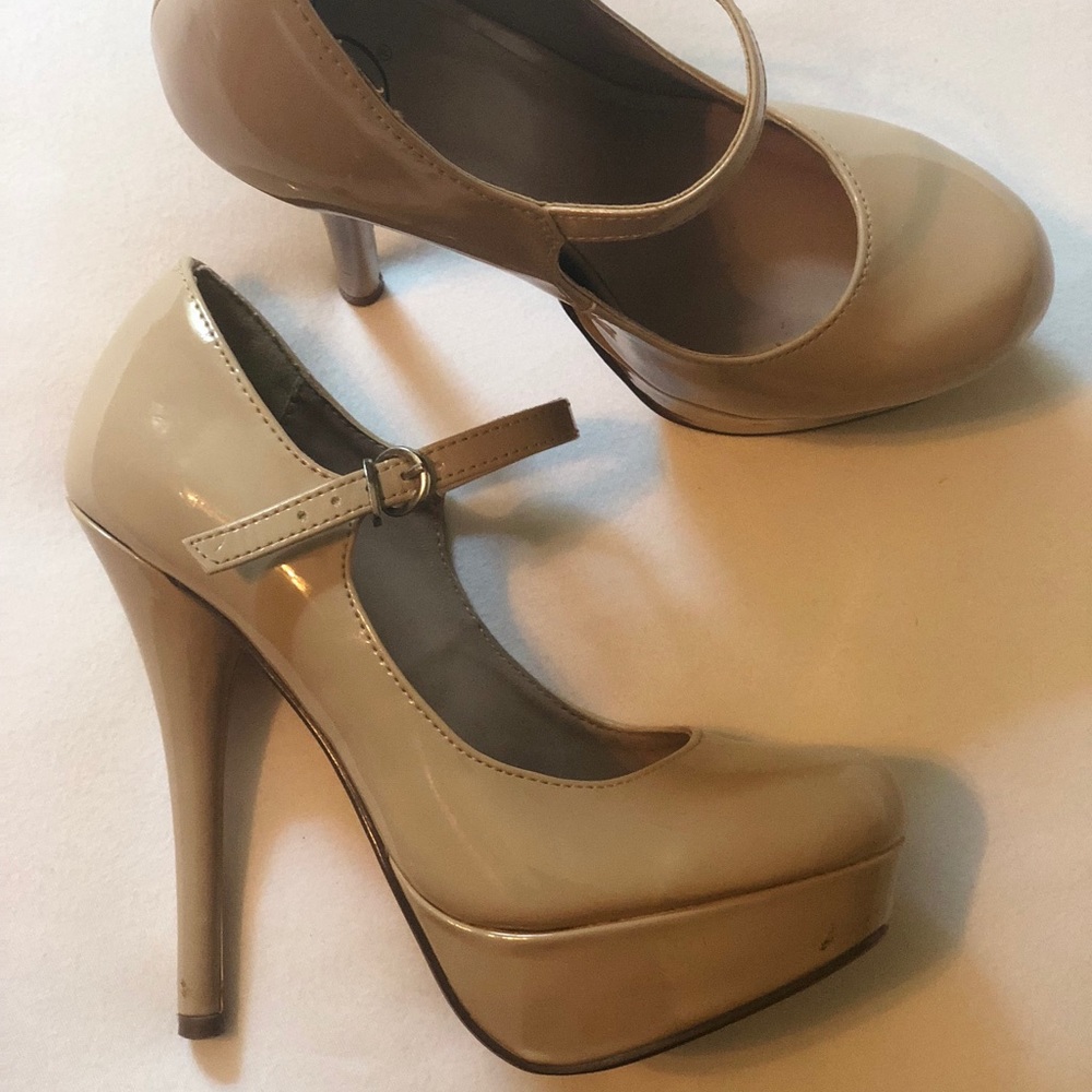 Glossy nude heels